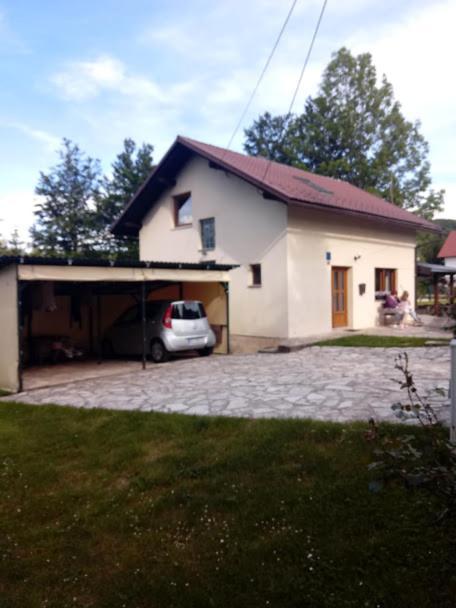 Guesthouse Marton Jezerce Luaran gambar