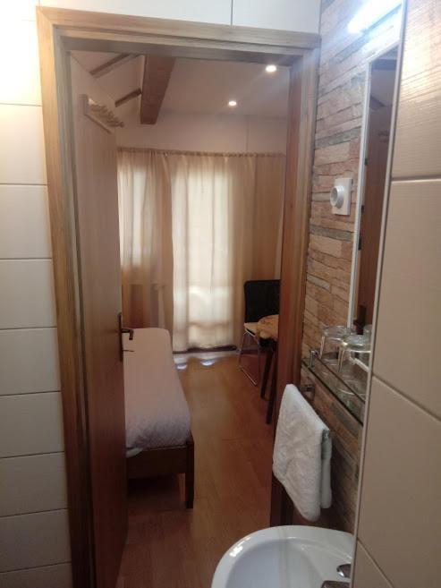 Guesthouse Marton Jezerce Luaran gambar