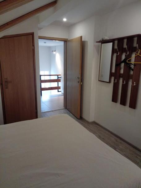 Guesthouse Marton Jezerce Luaran gambar