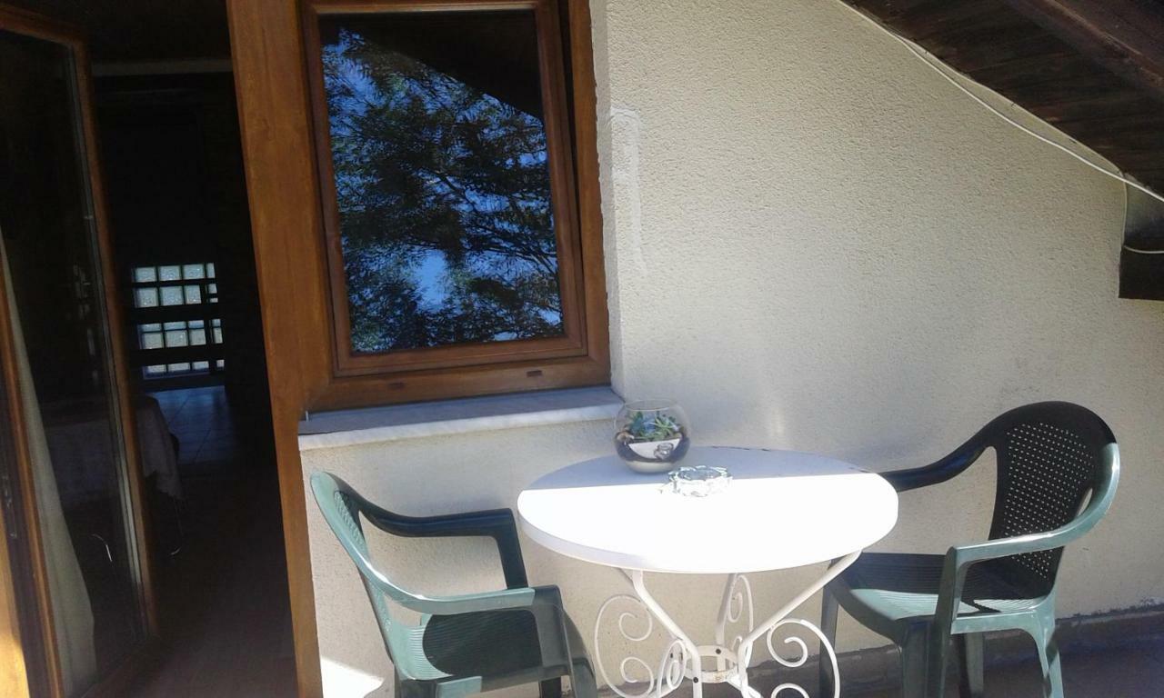 Guesthouse Marton Jezerce Luaran gambar