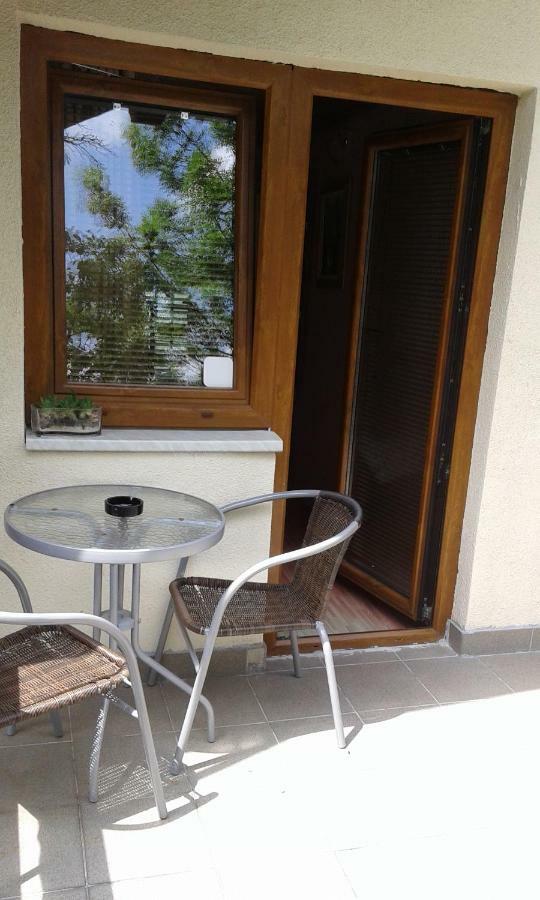 Guesthouse Marton Jezerce Luaran gambar