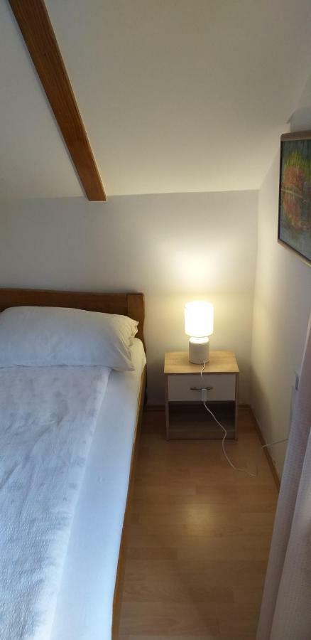 Guesthouse Marton Jezerce Luaran gambar
