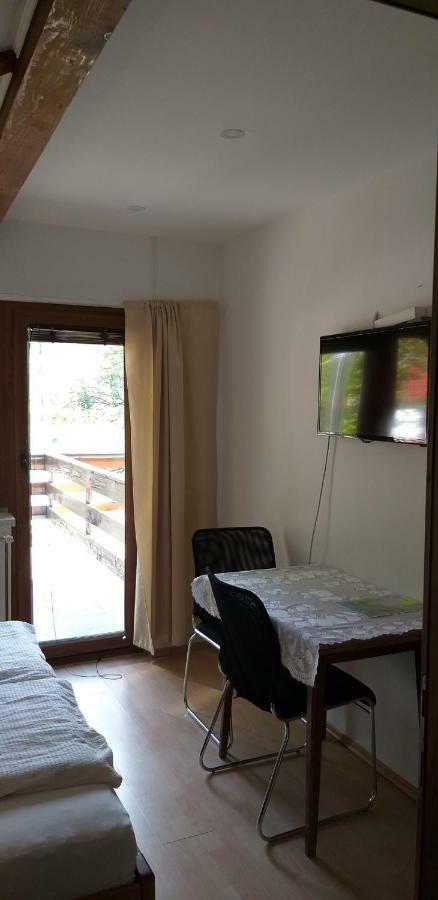 Guesthouse Marton Jezerce Luaran gambar