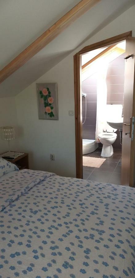 Guesthouse Marton Jezerce Luaran gambar